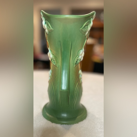Roseville Pottery Vase - Picture 2 of 4